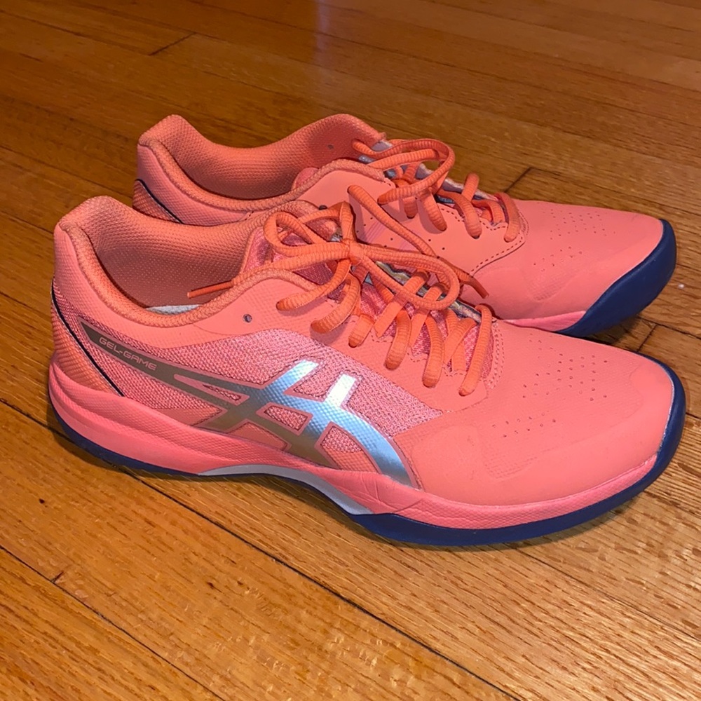ASICS Women’s 8.5
